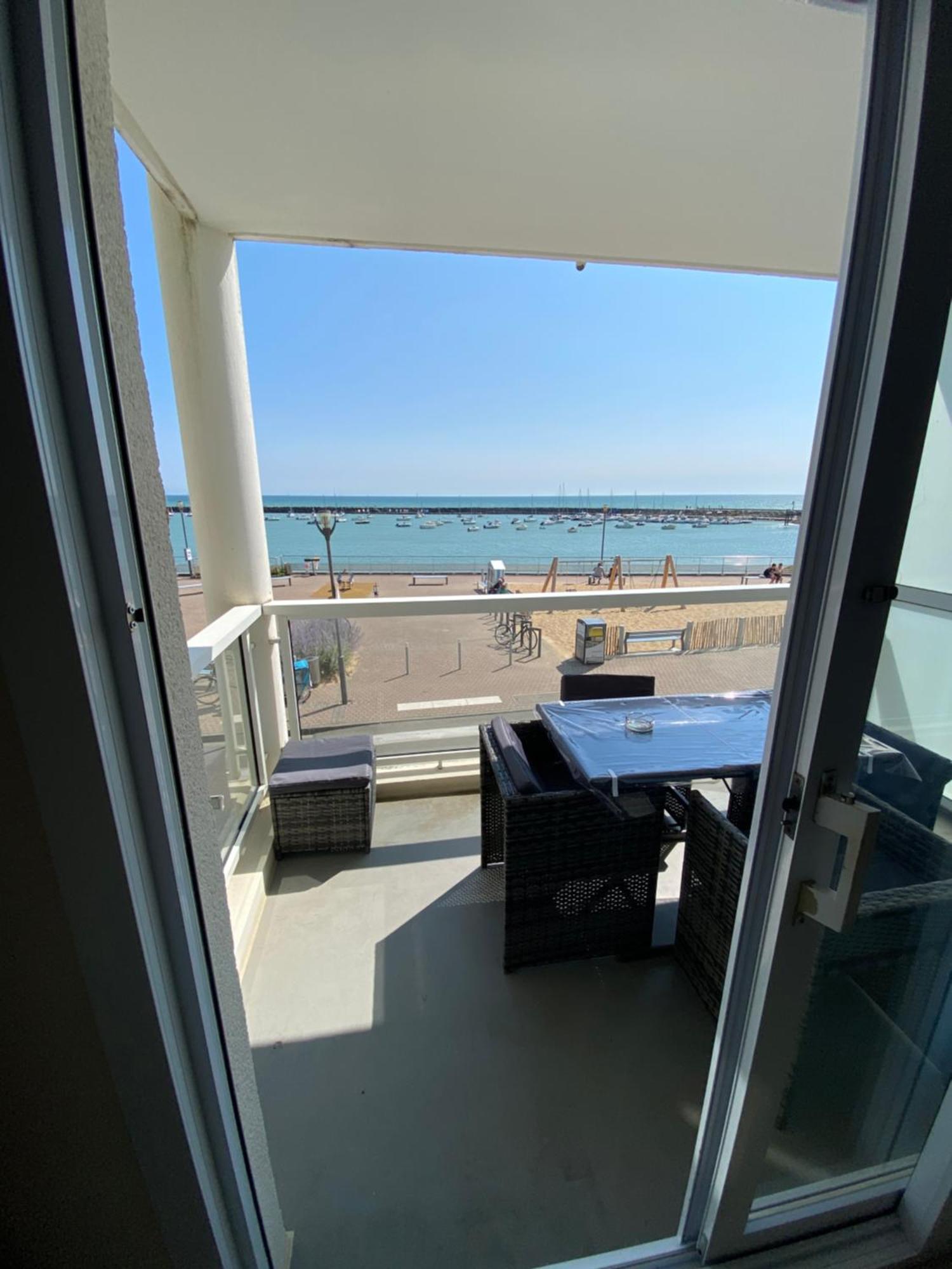 ז'אר-סור-מר Appartement Vue Sur Mer Et Le Port מראה חיצוני תמונה