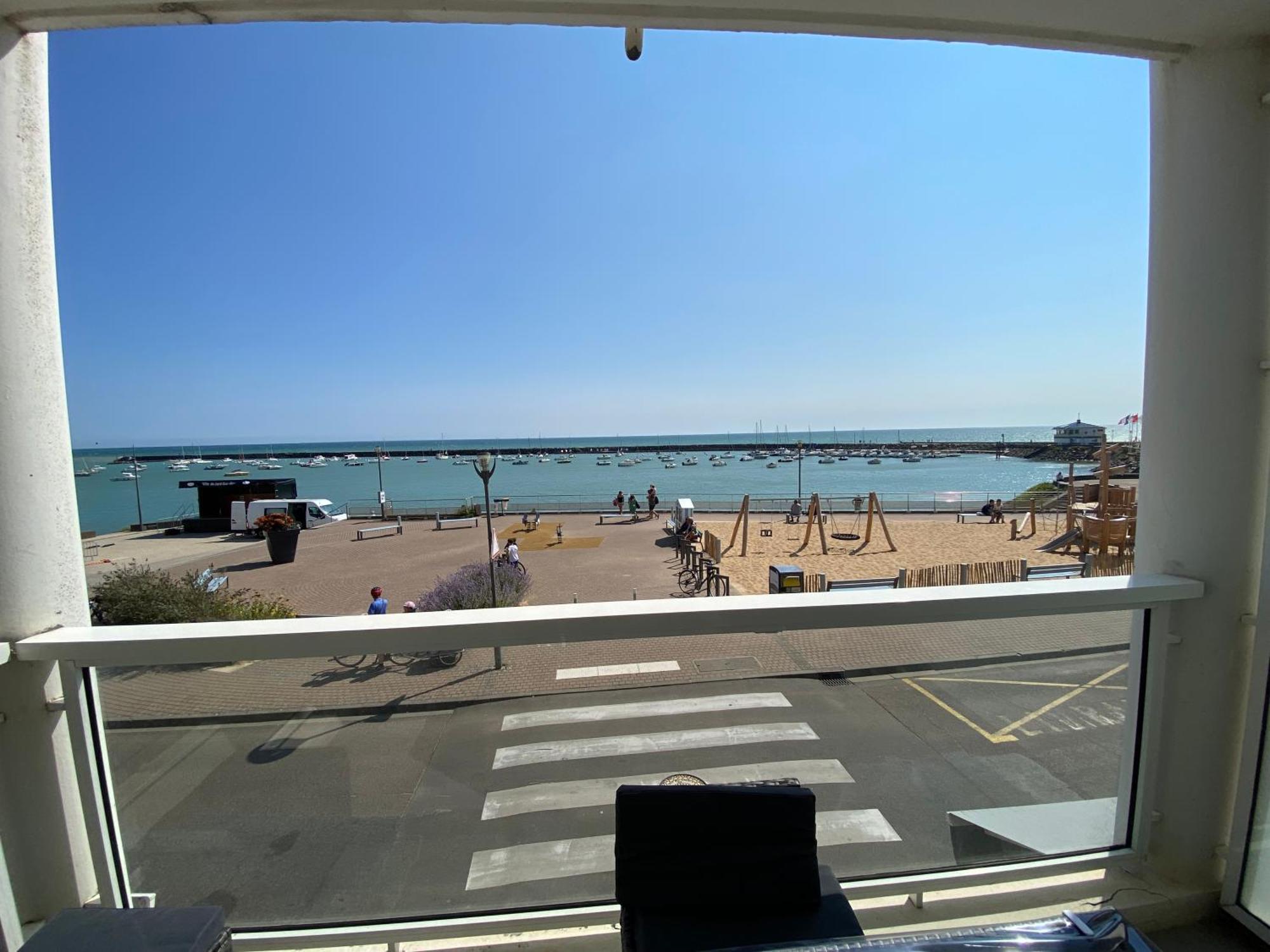 ז'אר-סור-מר Appartement Vue Sur Mer Et Le Port מראה חיצוני תמונה